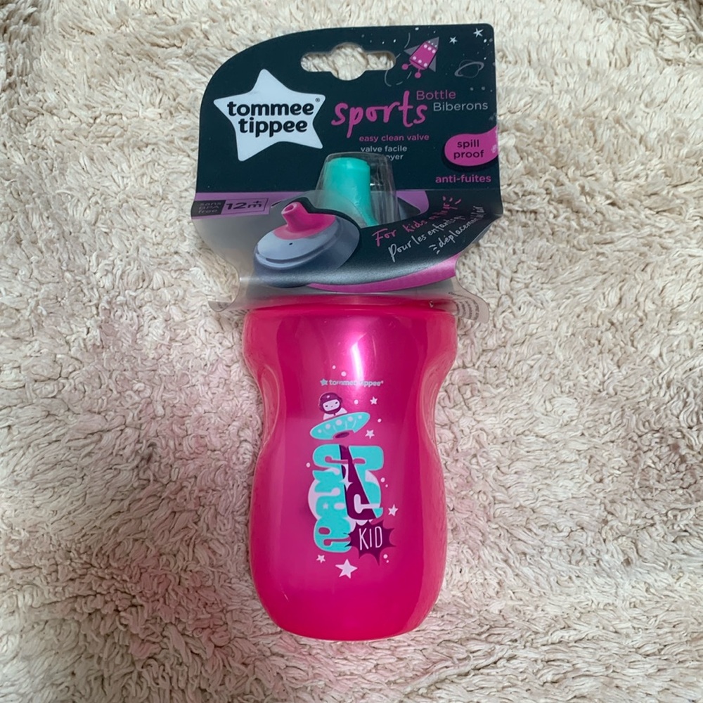 NWT Tommee Tippee sports sippy cup